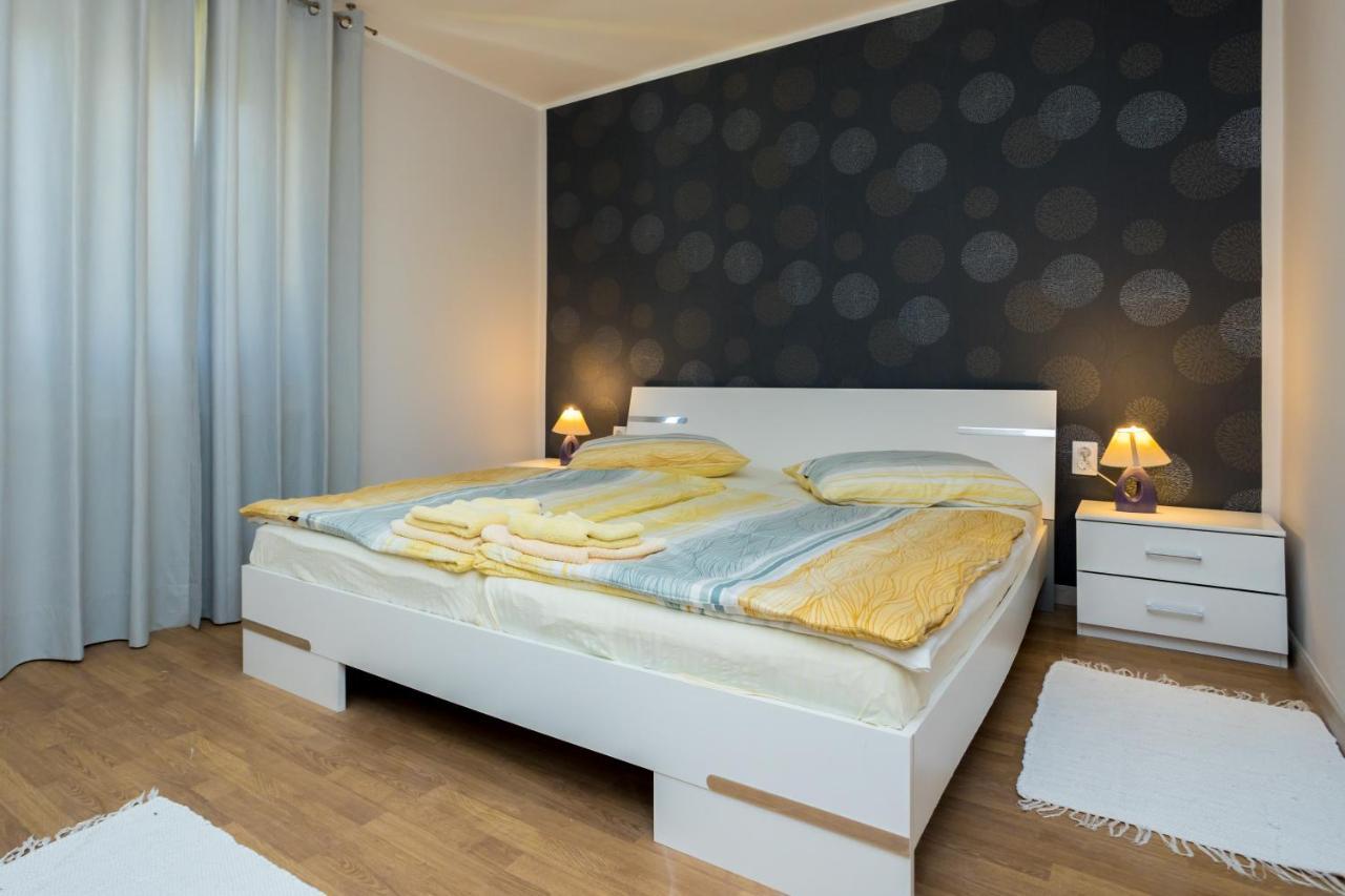 Apartman Marija Apartment Njivice Exterior foto